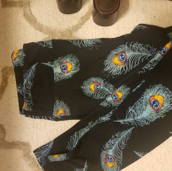 Lularoe T&C leggings - Picture 4 of 8